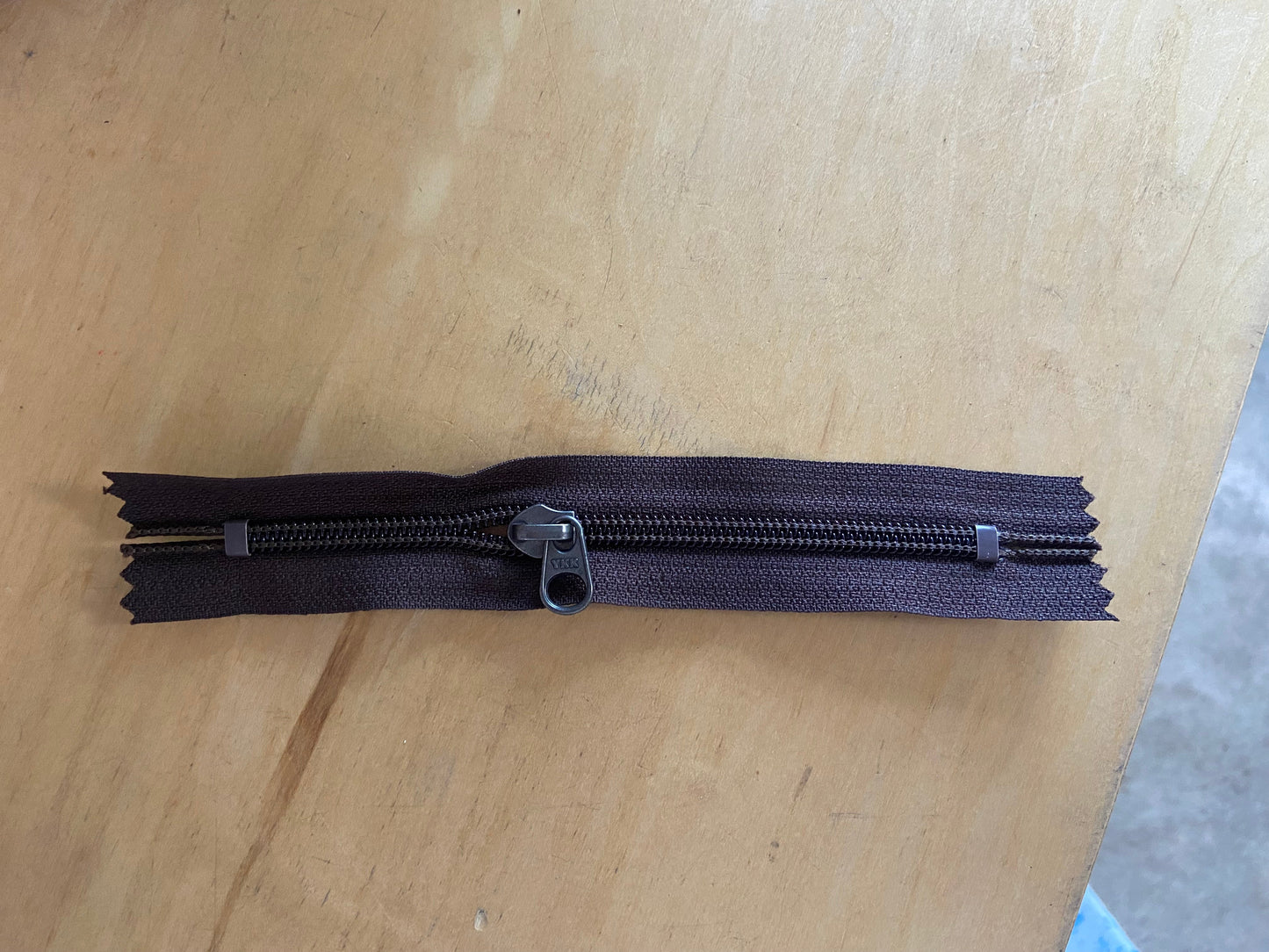 2 closed ends coil ZIPPERS