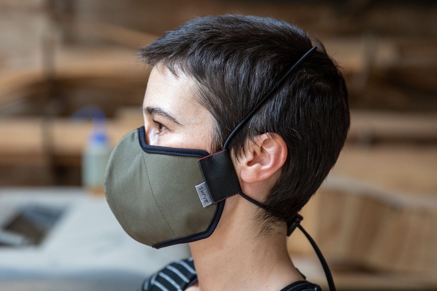 Roxy is wearing the mid-summer cotton mask in jalapeno