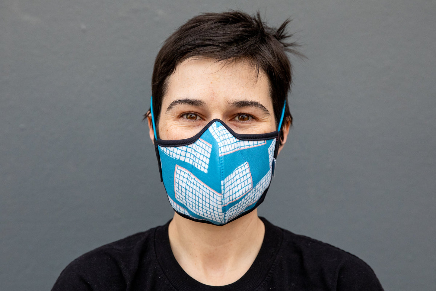 roxy wearing the 80s cotton mask in miami vice