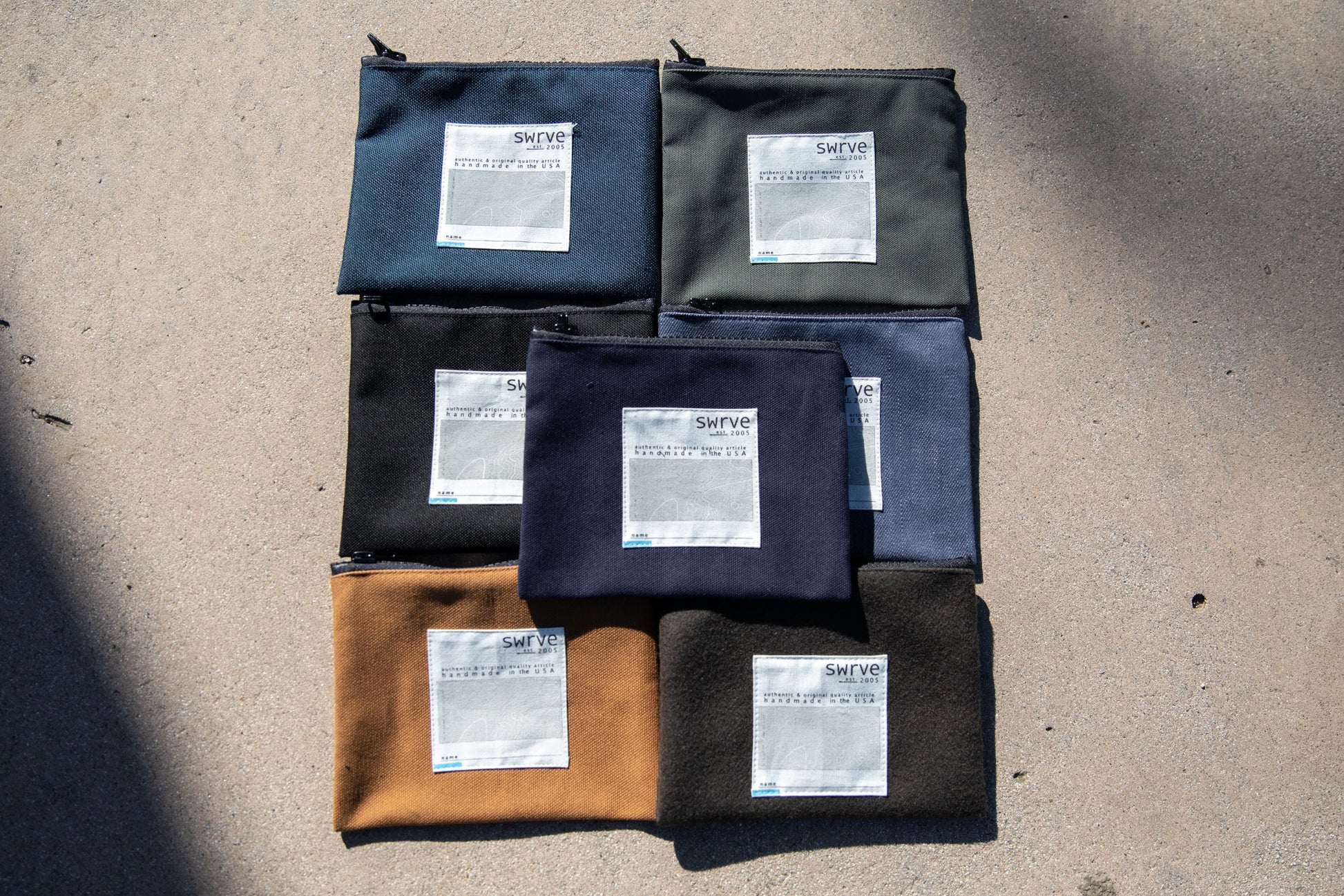 TRAVEL POUCHES FLAT OUT