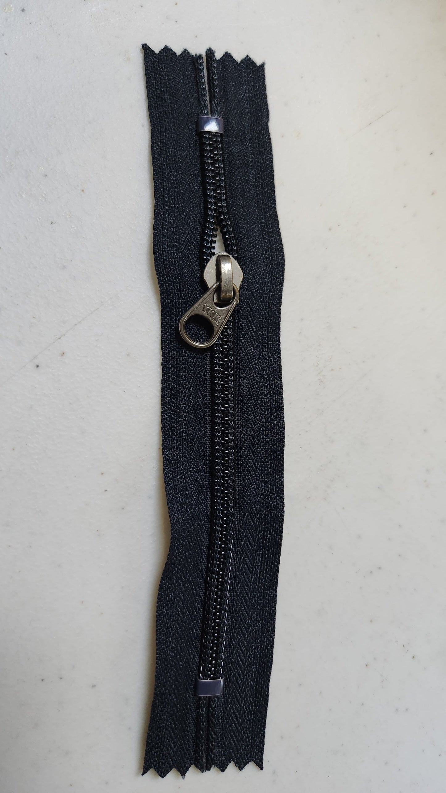 2 closed ends coil ZIPPERS