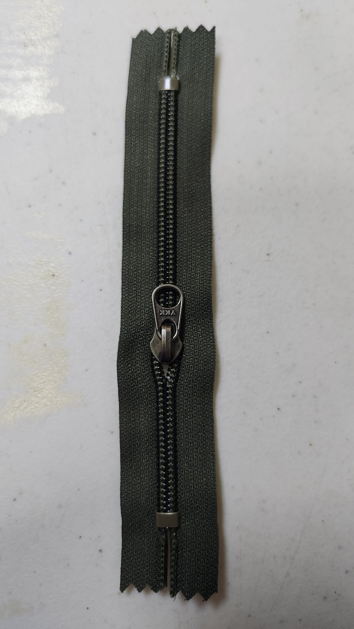 2 closed ends coil ZIPPERS