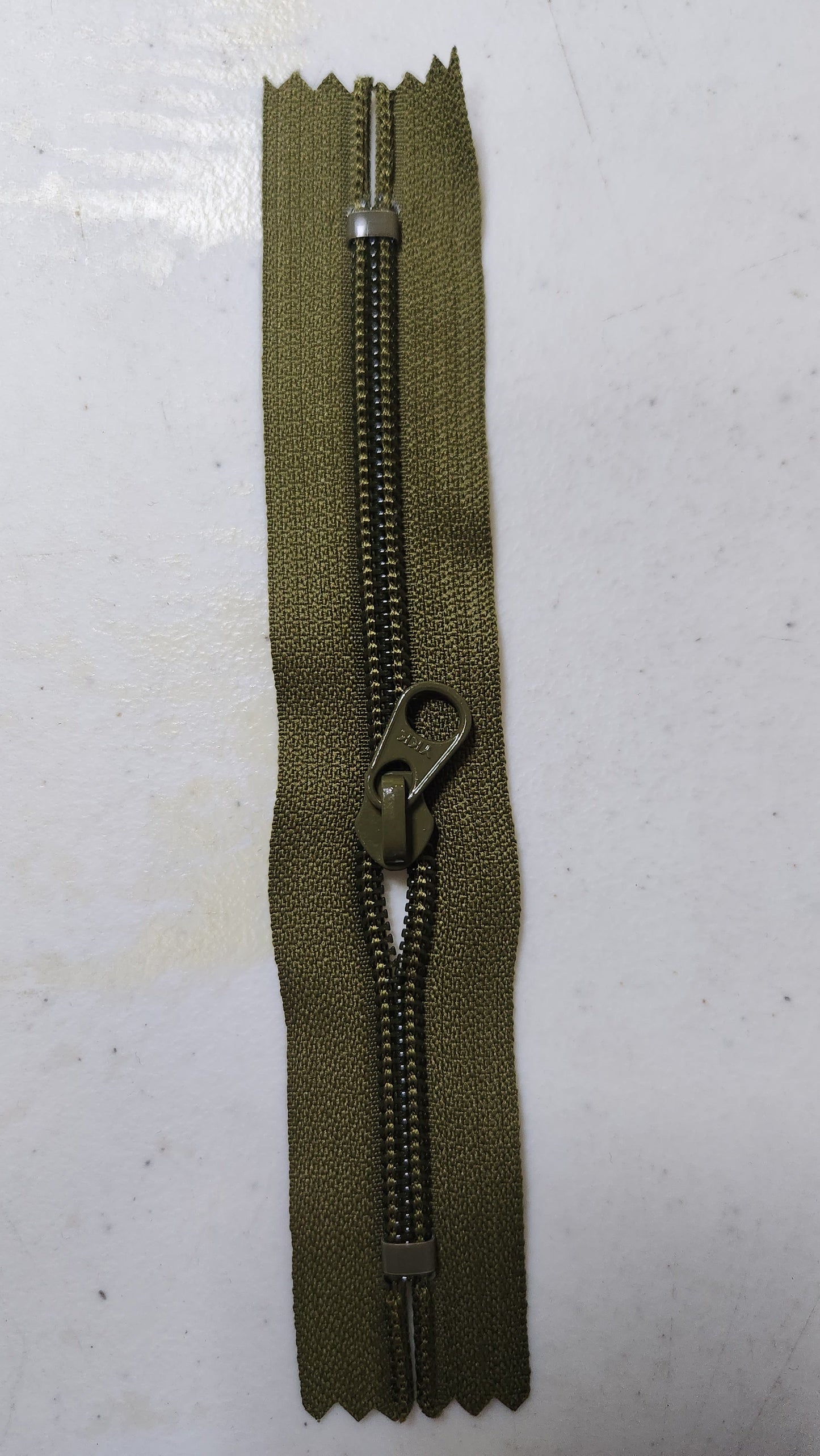 2 closed ends coil ZIPPERS
